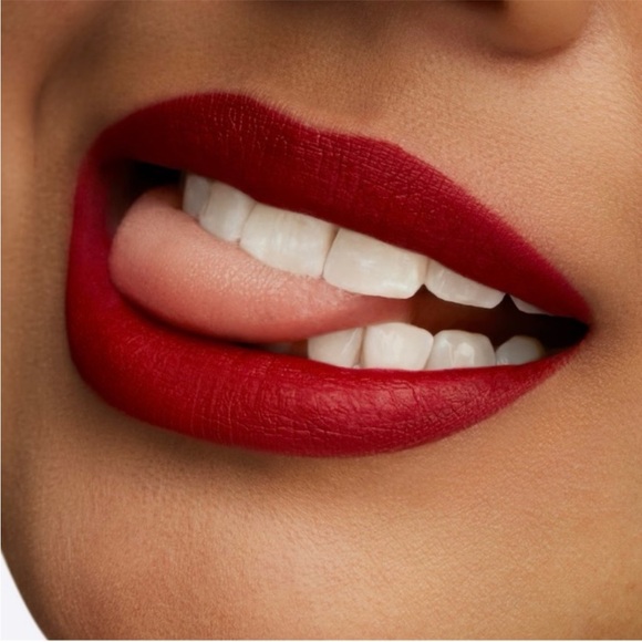 New in The Box Mac Retro Matte Lipstick 707 Ruby Woo - Picture 4 of 15